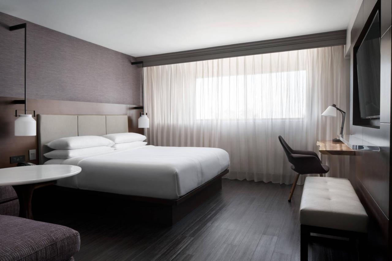 ไวเซเลีย แมริออท แอท เดอะ คอนเวนชั่น เซ็นเตอร์ Hotel ภายนอก รูปภาพ