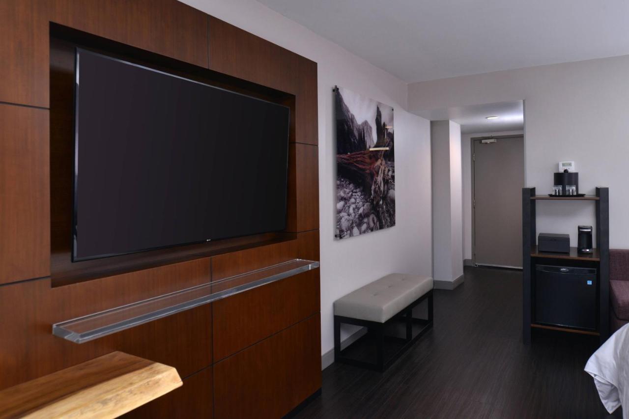 ไวเซเลีย แมริออท แอท เดอะ คอนเวนชั่น เซ็นเตอร์ Hotel ภายนอก รูปภาพ