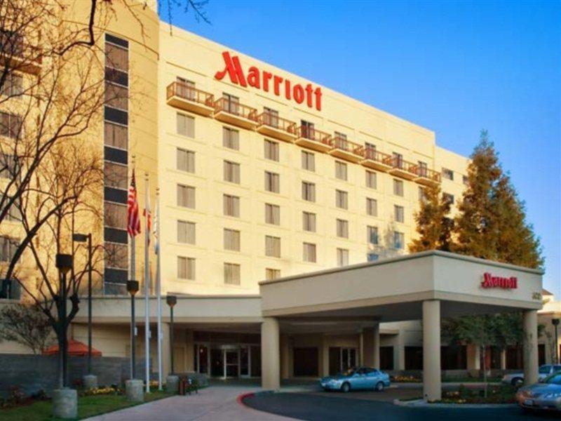 ไวเซเลีย แมริออท แอท เดอะ คอนเวนชั่น เซ็นเตอร์ Hotel ภายนอก รูปภาพ